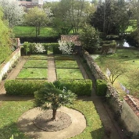 Les Jardins De La Seugne Lägenhet Jonzac Exteriör bild